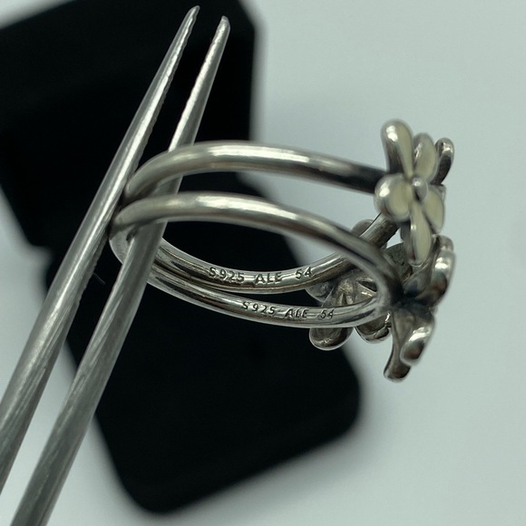 Pandora Stackable Darling Daisies Enamel White Sterling Silver 925 Rings - Picture 6 of 12